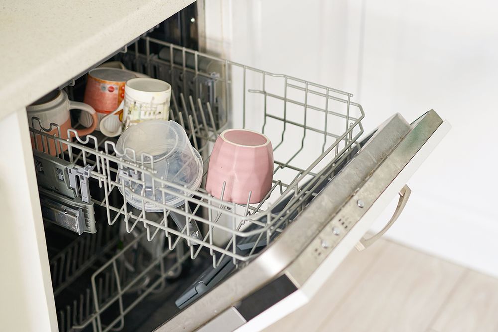 Prevent Pooling Water on Mugs in the Dishwasher
