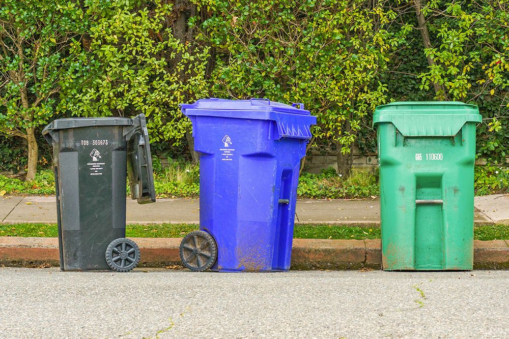 10 Things You Should Never Put in the Recycling Bin