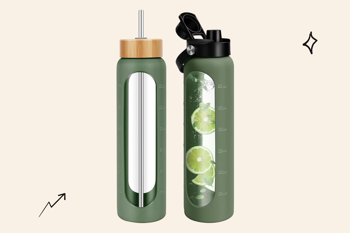 Photo of glass water bottle