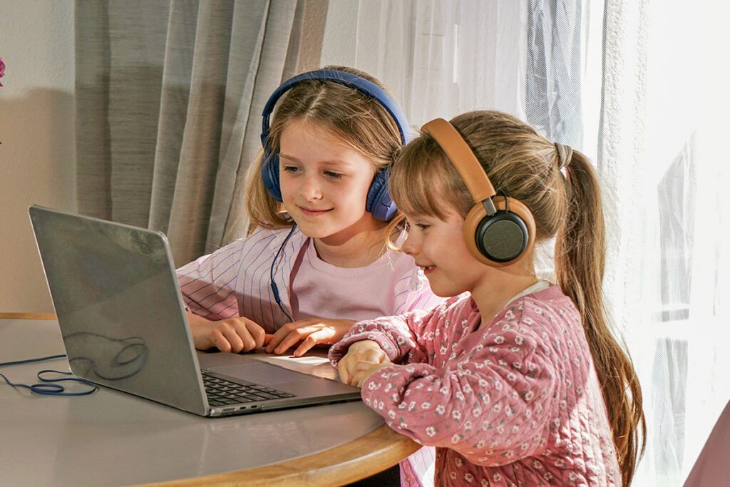 Kids on computer