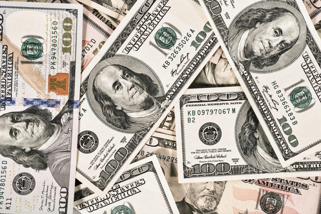 $100 bills