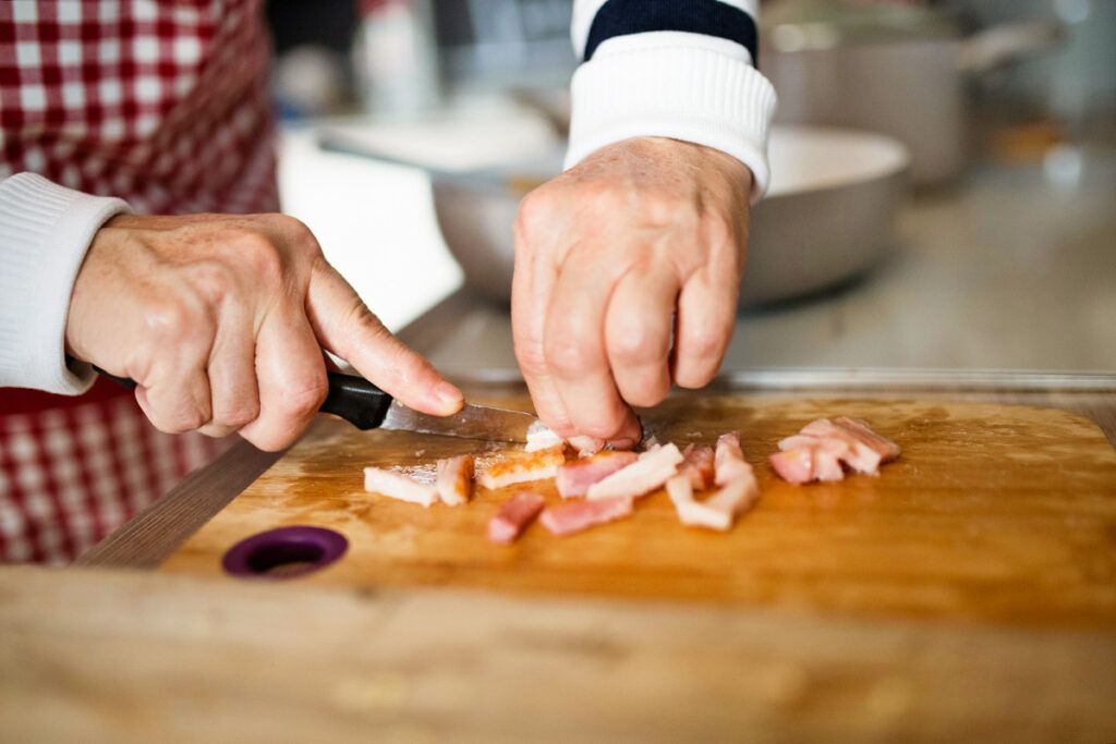 Cutting meat