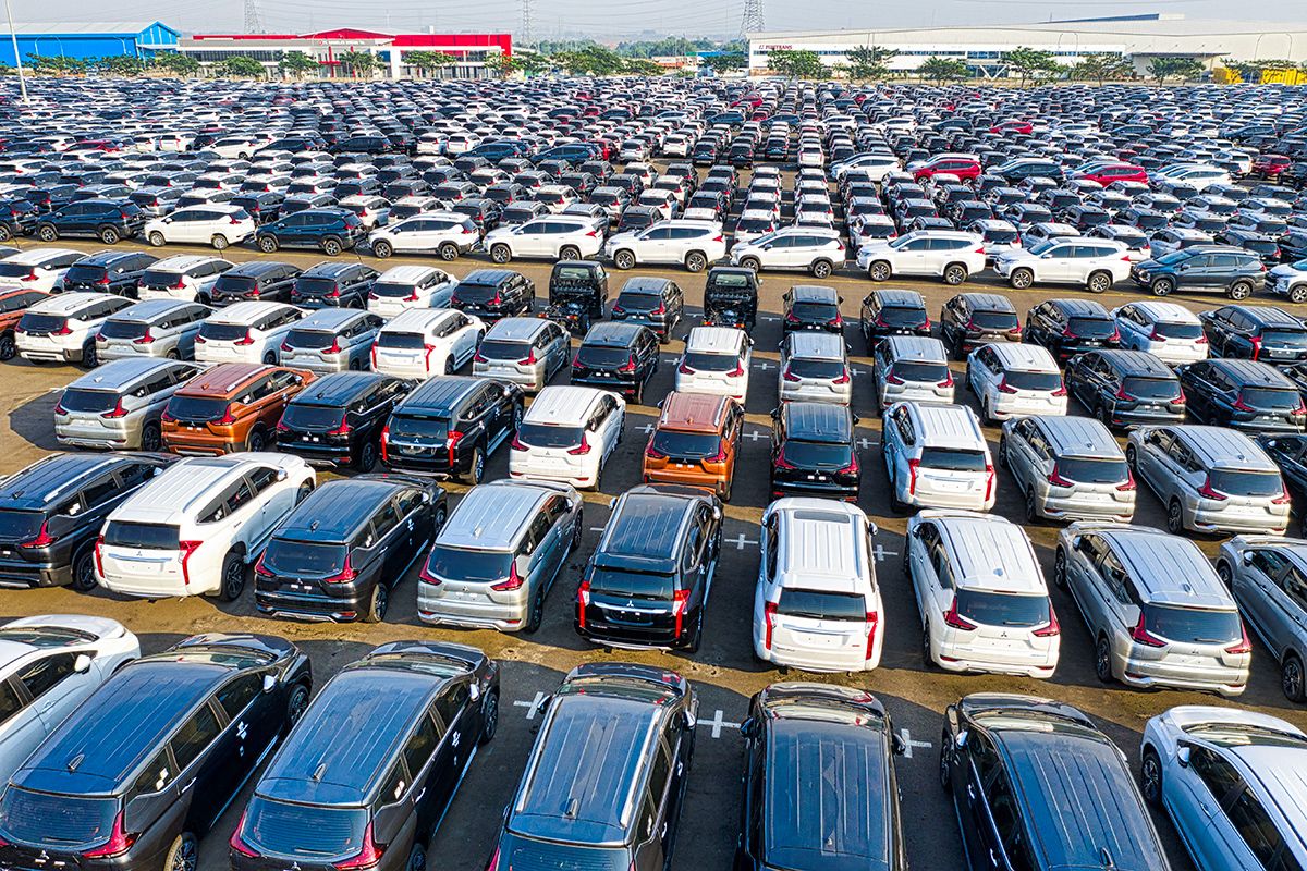Lot full of cars for sale