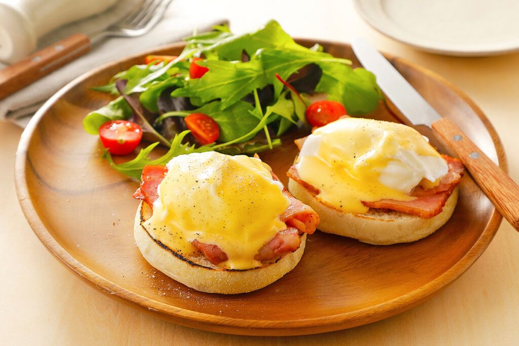 Eggs benedict