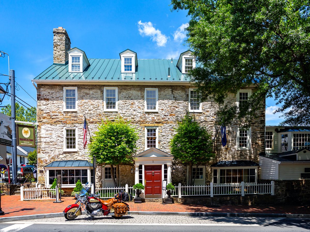 Exterior of the Red Fox Inn and Tavern in Middleburg, Virginia