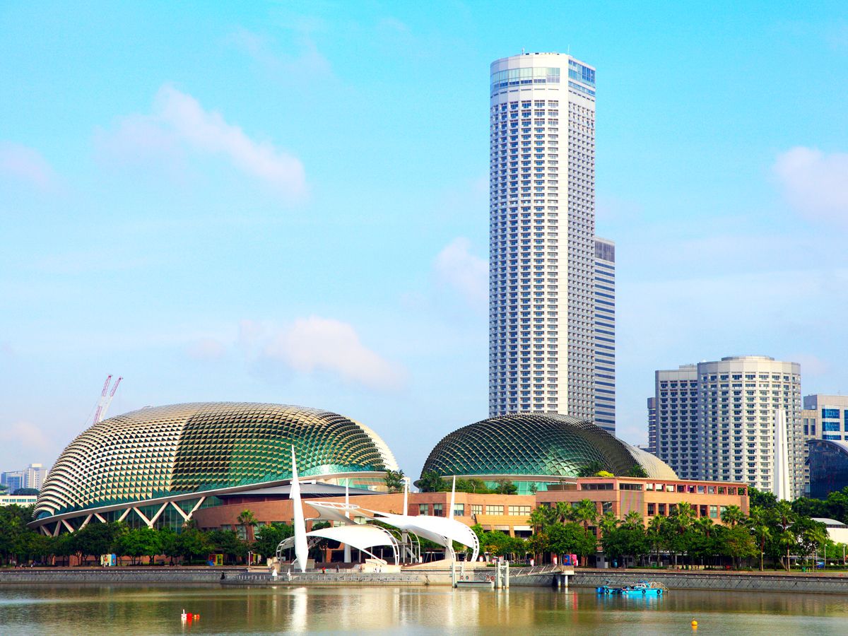 Cylindrical tower of Swissôtel The Stamford in Singapore