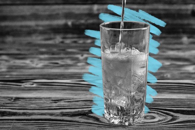 Fresh seltzer water