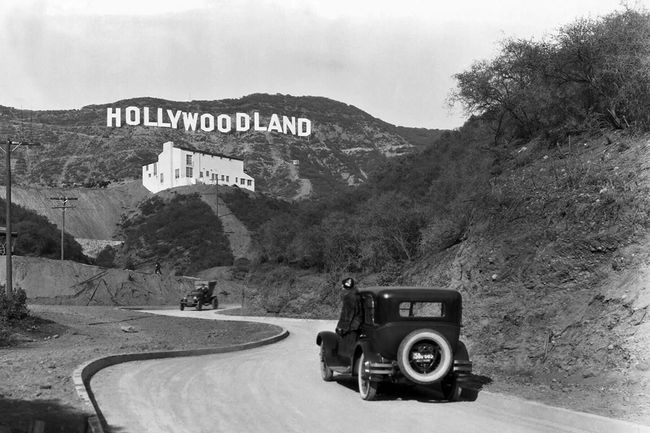 Hollywoodland sign