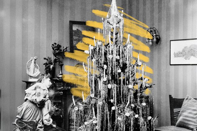 Christmas tree decorated with tinsel
