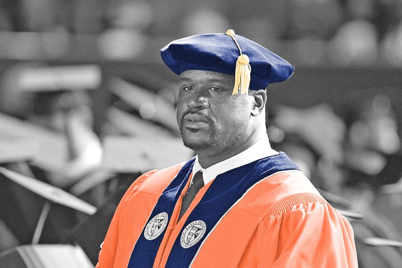 Shaquille O'Neal dressed in graduation ensemble